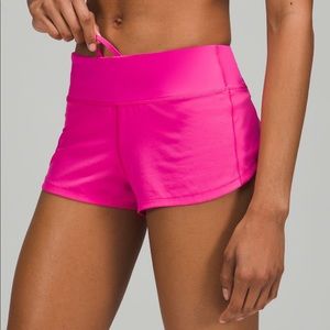 RARE BRAND NEW NEVER WORN Size 6 Lululemon shorts, 2.5 inch speed up, sonic pink